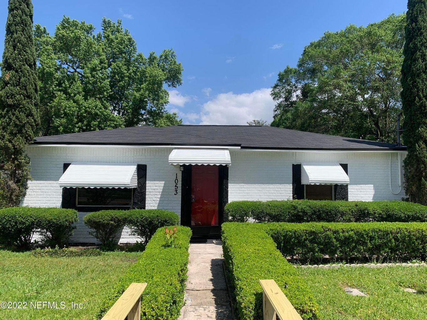 1053 Ellis Road South