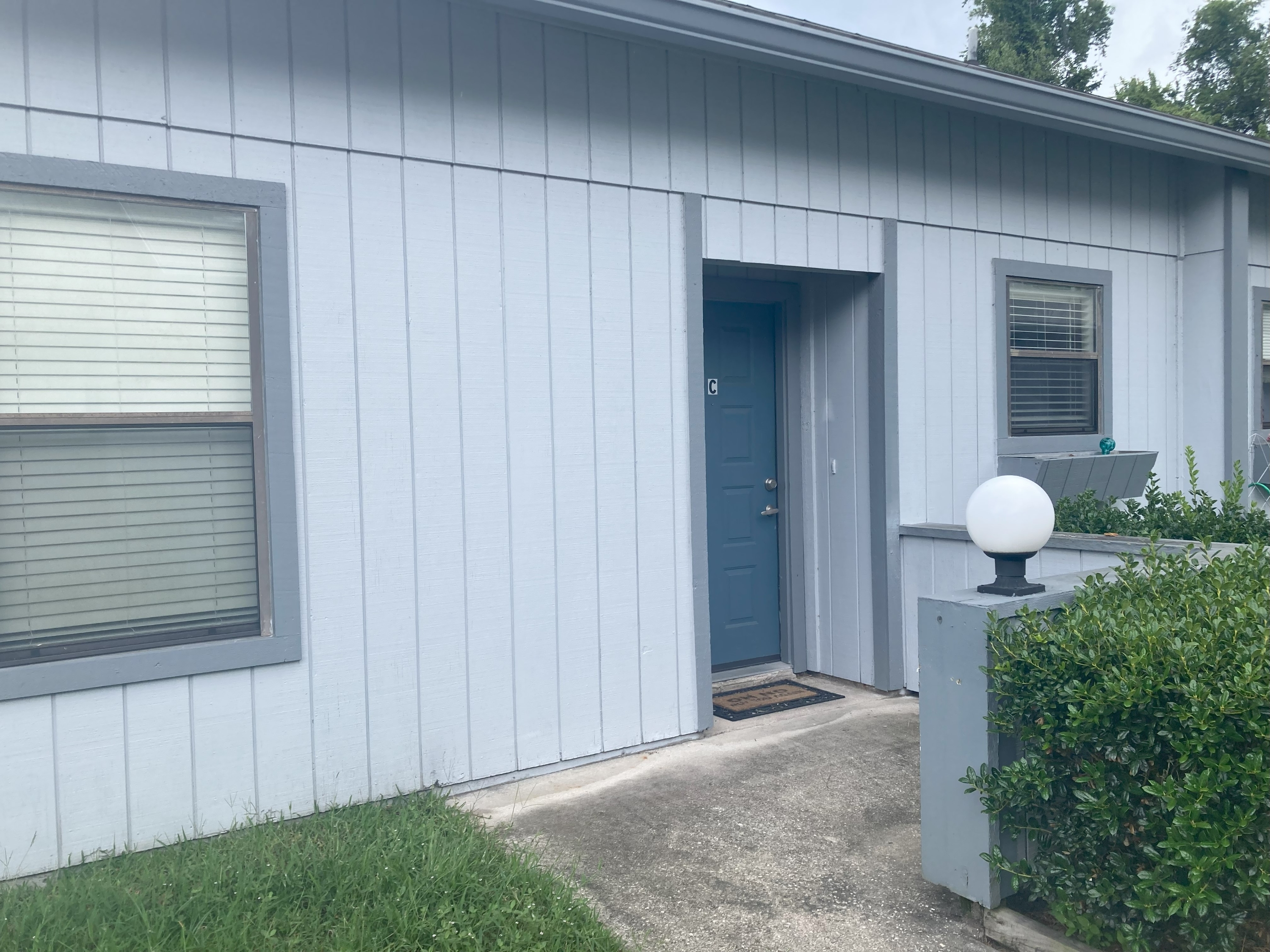 1290 Jefferson Avenue - B